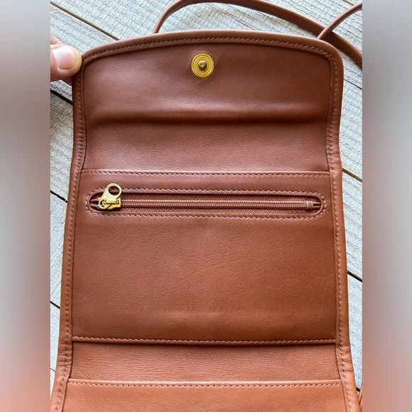 Vintage Coach Envelpoe Swing Wallet #4843 - Picture 11 of 15